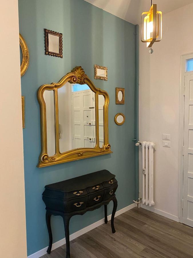 Aurora Flowers - Two Rooms And Free Parking Near Center And Train Station Modena Exterior photo