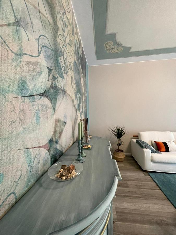 Aurora Flowers - Two Rooms And Free Parking Near Center And Train Station Modena Exterior photo