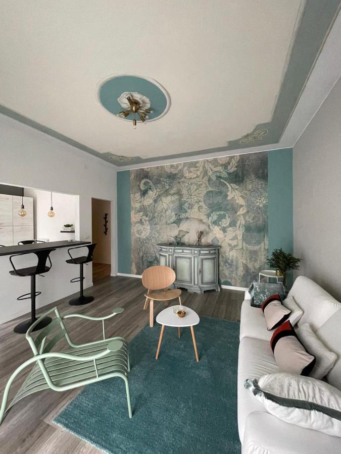 Aurora Flowers - Two Rooms And Free Parking Near Center And Train Station Modena Exterior photo