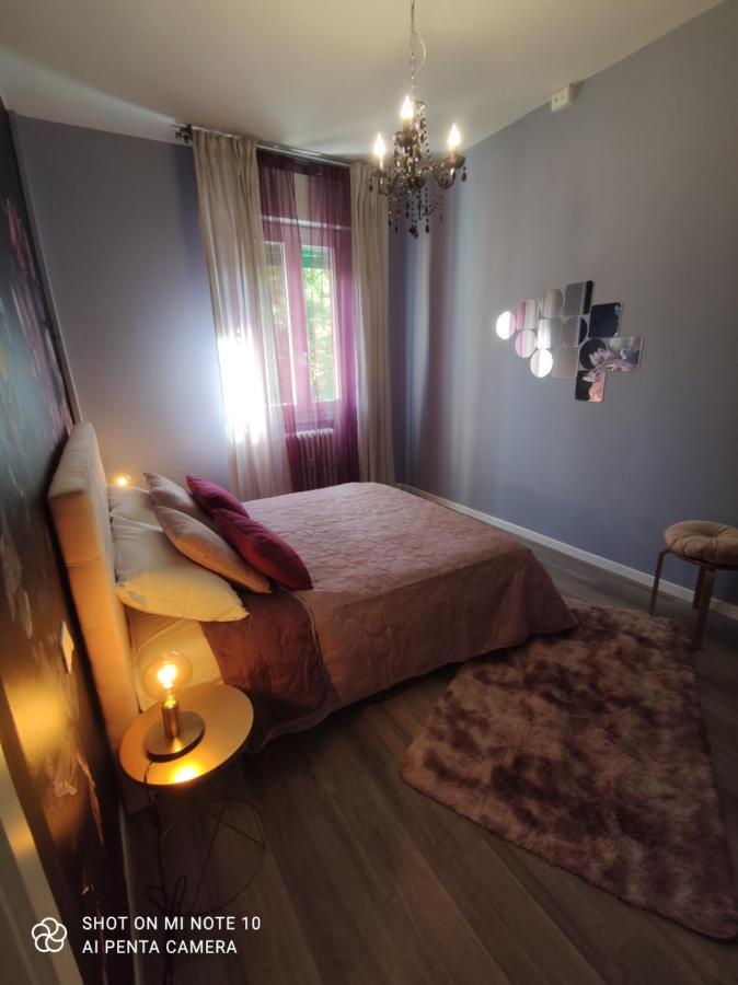 Aurora Flowers - Two Rooms And Free Parking Near Center And Train Station Modena Exterior photo